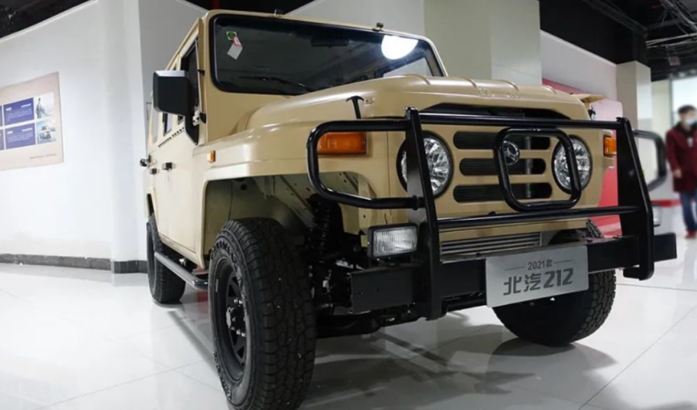 北汽痛定思痛2021款212到店做工精致211马力