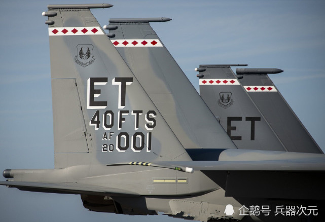 f-15ex的垂直尾翼特写