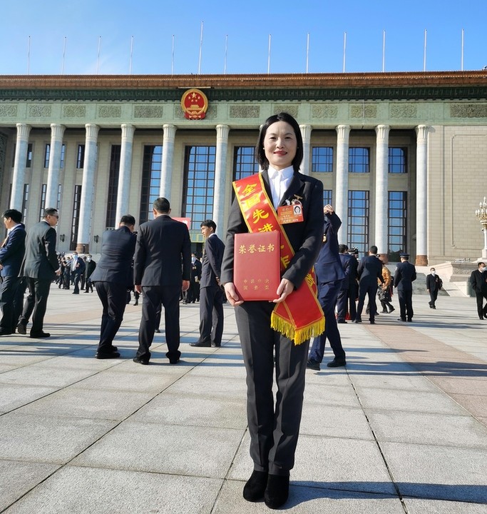 23年不负军营,她用坚毅柔情守护生命