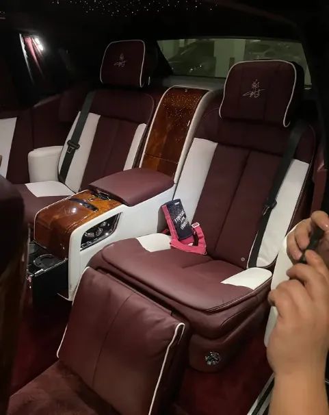 已经有老板交100万保证金,要竞拍山口"郑三"的劳斯莱斯!