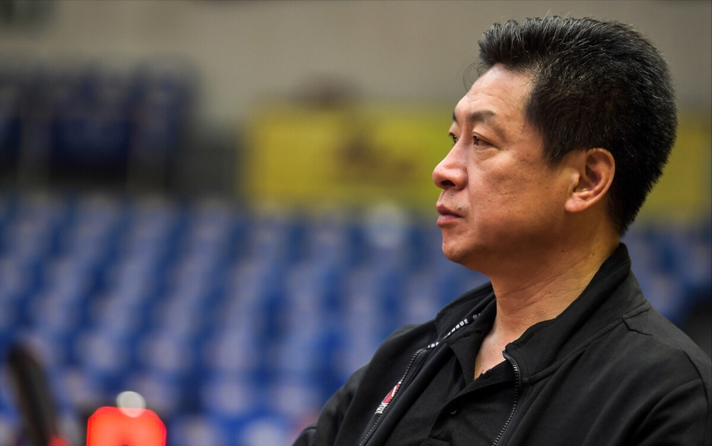 李京龙2场0分边缘化!李春江或主动求变,父子二人转投此队最明智