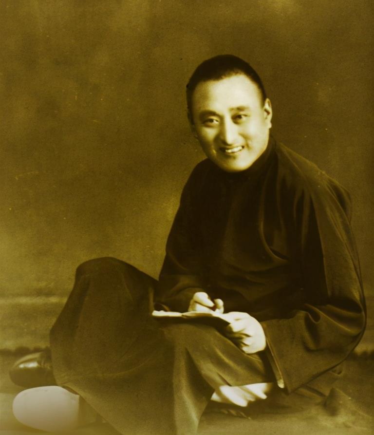 黄炎培他是著名教育家,民盟创始人台下的姚维钧,渴望被唤醒,激情被