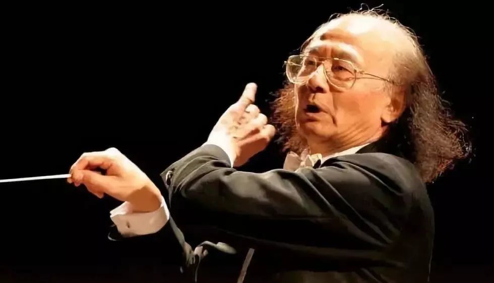 82岁大佬指挥交响乐版《射雕英雄传》,不愧是"中国第一棒"啊!