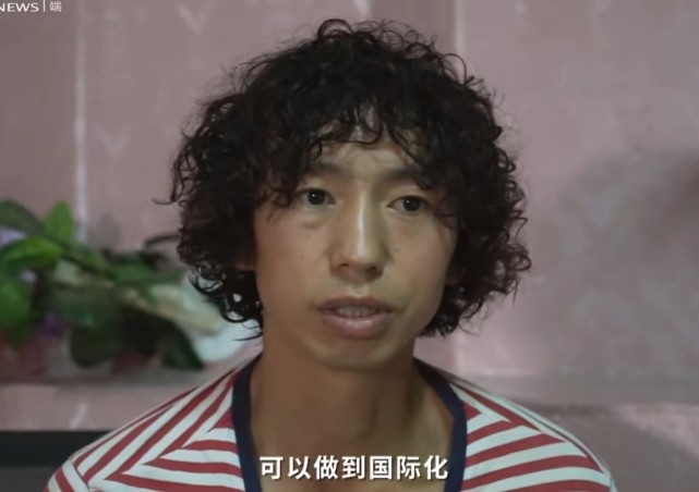 庞麦郎从200万到身无分文村支书称其丢人父母支持唱下去