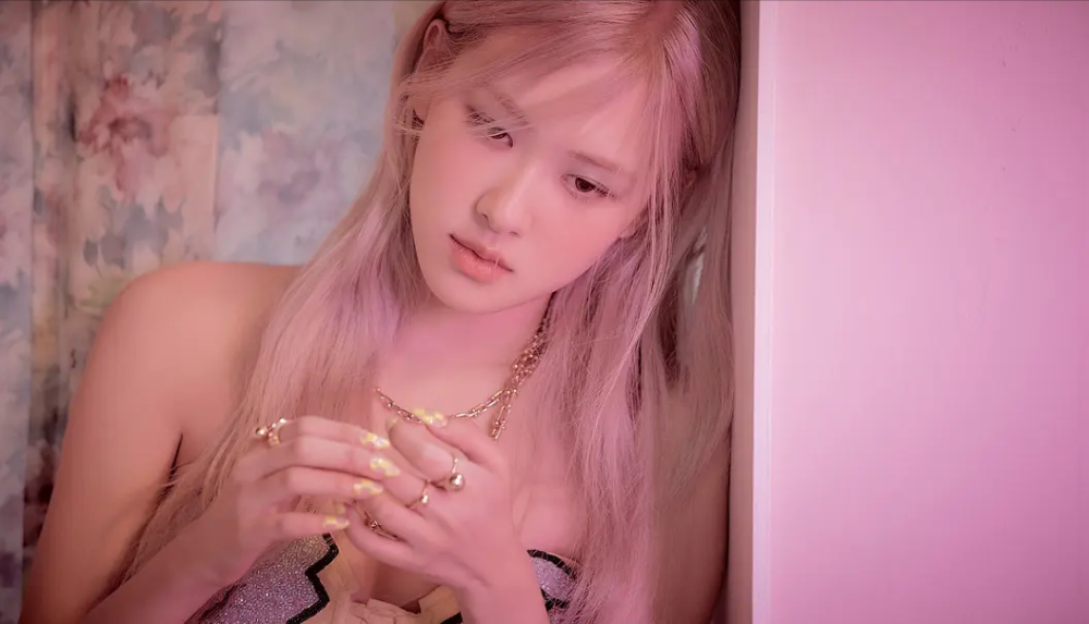 朴彩英新歌mv很空洞粉丝真情实感挖细节才知错怪yg了