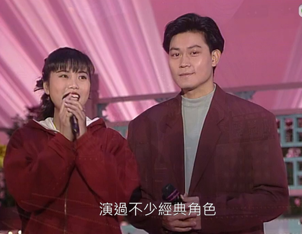 到了恋情后期感情转淡,曾伟权在马来西亚拍戏期间恋上叶丽仪,与梅小惠