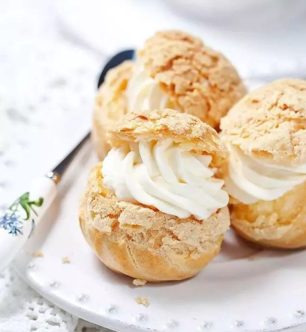 烘焙干货丨泡芙在制作中的技巧及注意事项