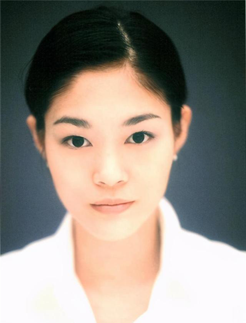 三星小公主李尹馨颜值出众身价上亿26岁为嫁穷小子客死他乡