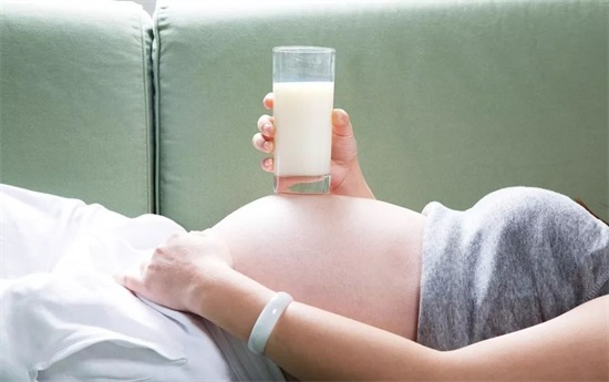孕妈到底要不要喝孕妇奶粉？(图1)
