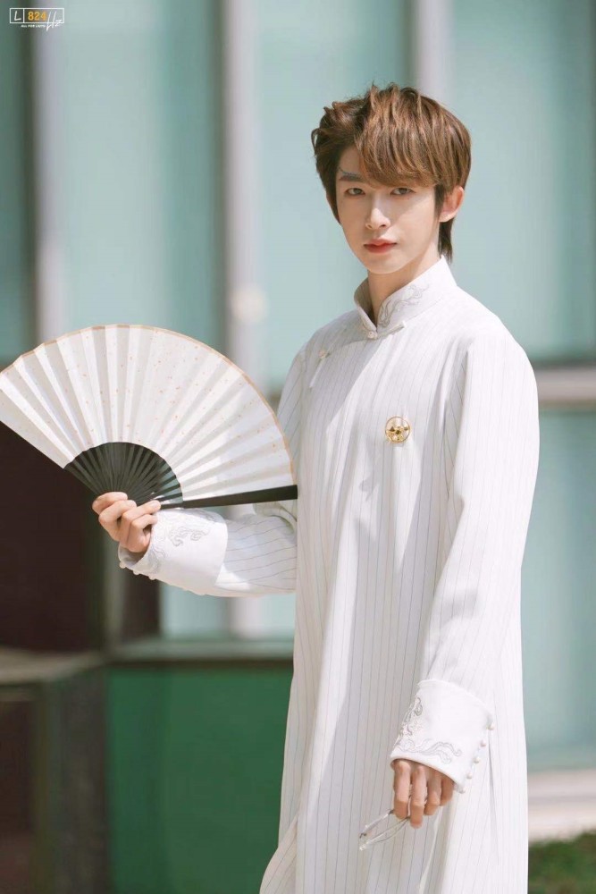 舔屏时刻创4初c刘宇是个小仙男国风美少年名不虚传太帅了