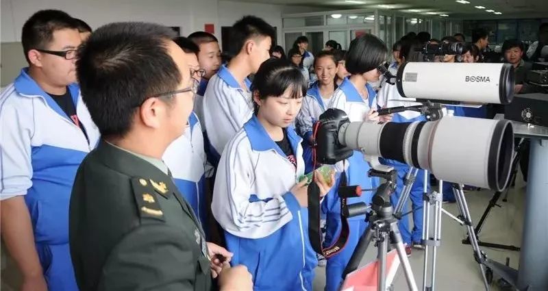 英语一窍不通考虫偏爱10所这条校服