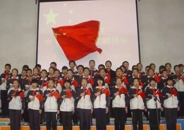 英语一窍不通考虫偏爱10所这条校服