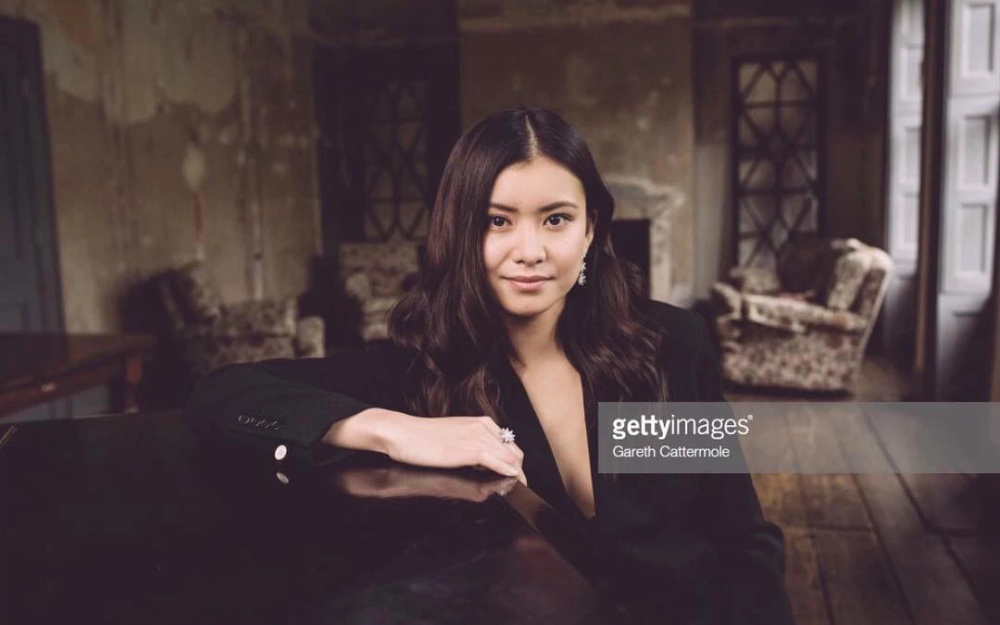 哈利波特中秋的扮演者梁佩诗当年面对网暴我只能装没这事