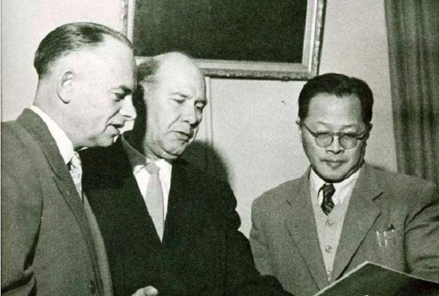 王淦昌|王淦昌吴月琴：少时即相伴，丈夫为国消失17年，她一人撑起全家