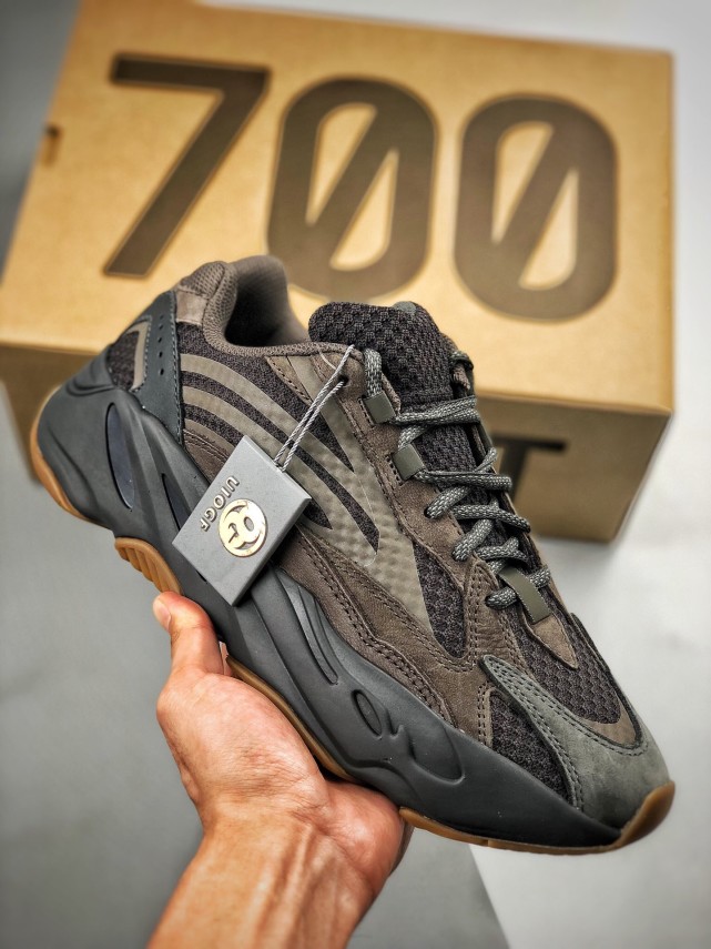 yeezy boost 700v2 geode 晶洞宝藏椰子700休闲跑步鞋eg6860