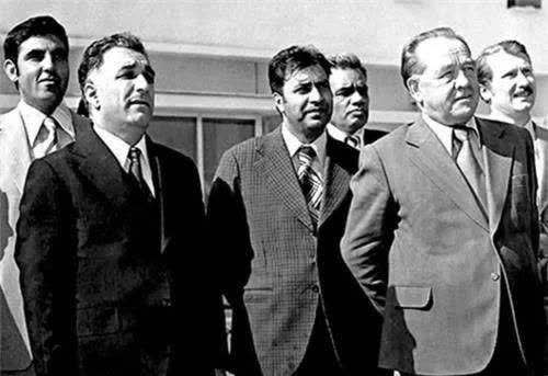 海菲佐拉·阿明出生在1929年,阿明的家庭条件十分优渥,受过高等教育的