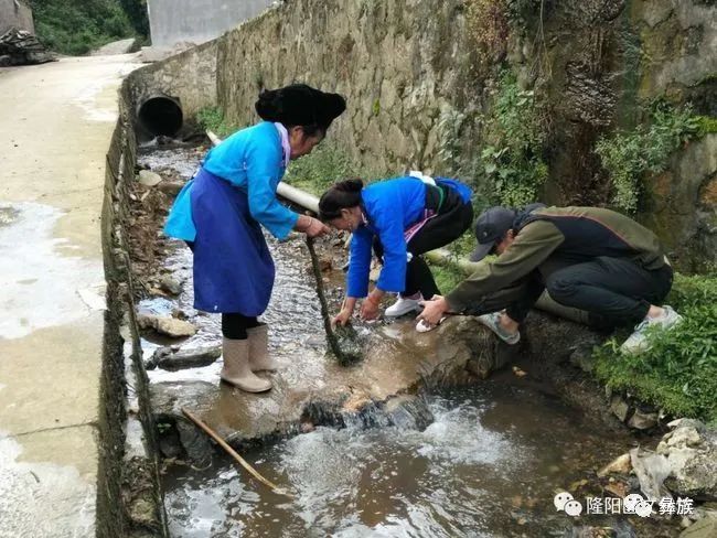 云南保山杨柳乡甘沟村彝族麻纺织传统工艺