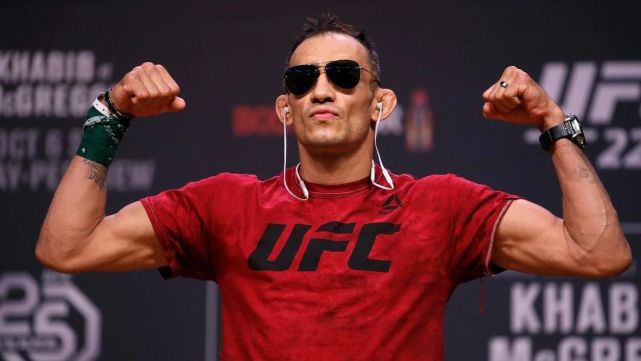 "夜魔"弗格森签约新比赛,大流士迎来证明机会_腾讯新闻