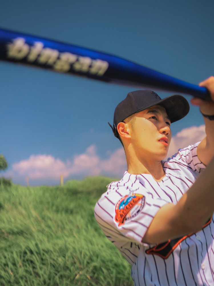 帅哥马上就到了可以露肉的季节了