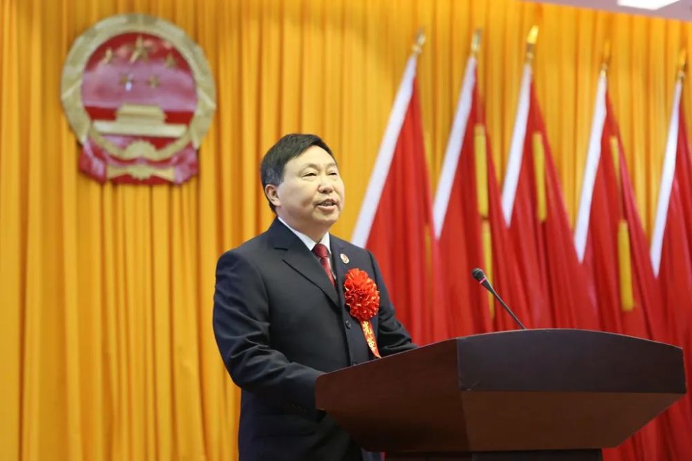 合江县人民检察院四级高级检察官胡元泽作为员额检察官,坚持做好每个