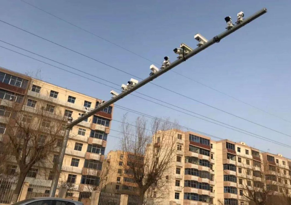 开车经过摄像头为啥会被闪?车友:这都不知道,别说自己是老司机