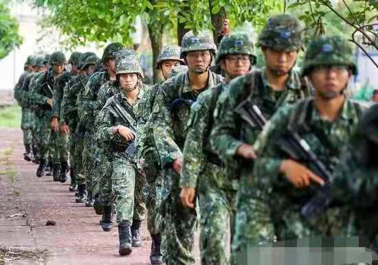 当兵人口年检_台人口消长进入“生不如死”阶段,台军方称:未来每年适合当兵