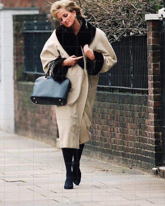 戴安娜王妃时髦穿搭图鉴,真的就是人间仙女啊!