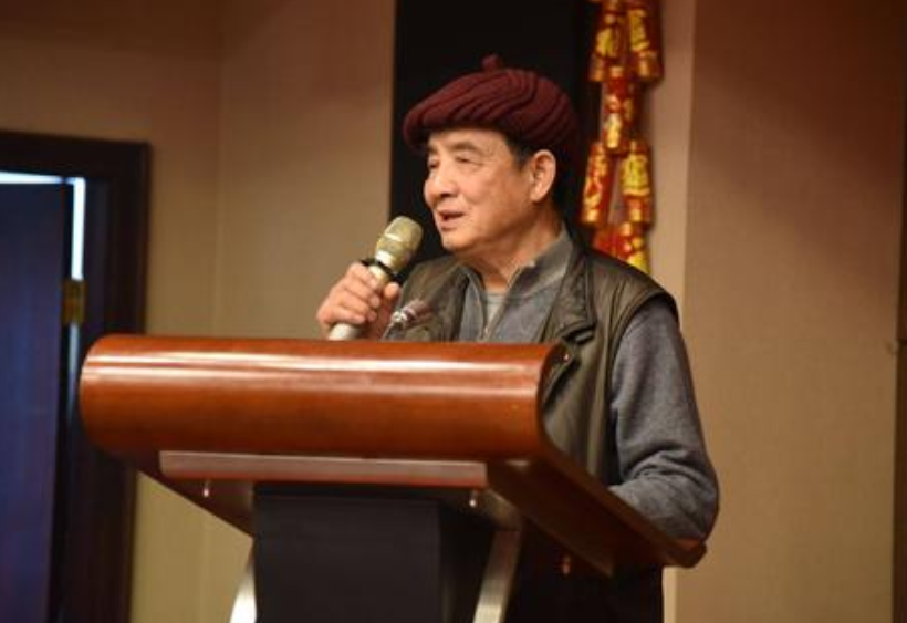 张灵甫长子张居礼:投身教育二十余载,表示: