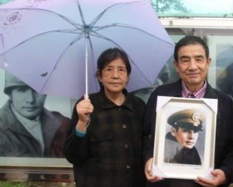 张灵甫长子张居礼:投身教育二十余载,表示: