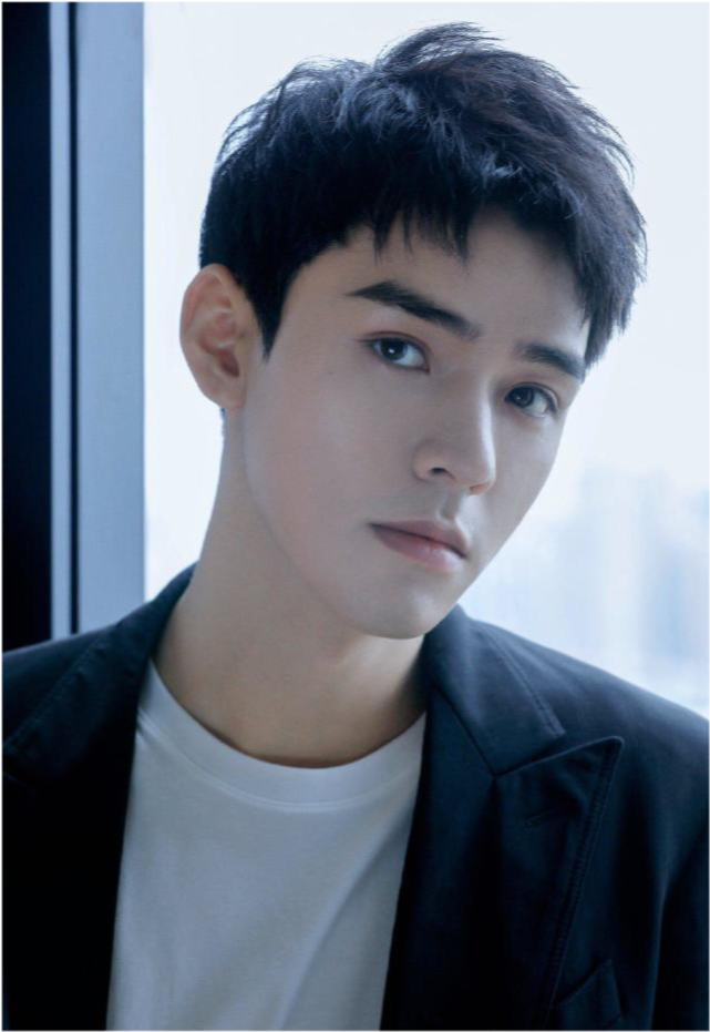 2016年,出演热血青春偶像网络剧《盛势》,在剧中饰演身家背景好,为人
