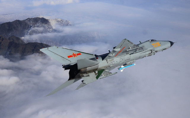 歼-8枪挑f-22的传说,终于尘埃落定,有能力对抗f22的战机已服役