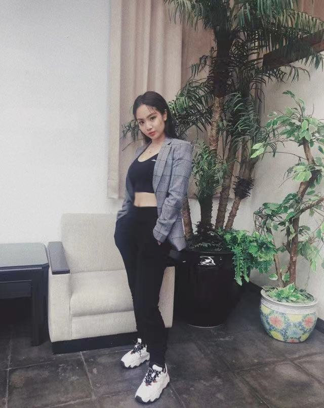 陈芳语热依娜互发新歌diss