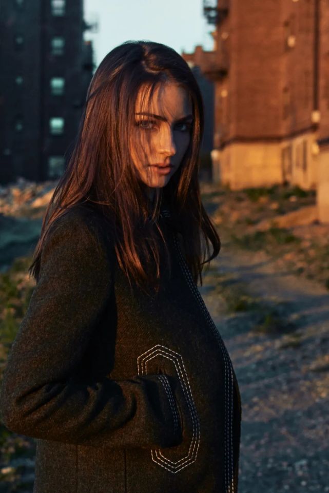 组图:保罗·沃克的女儿长大了