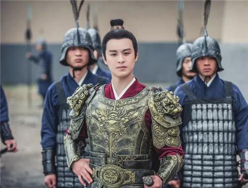 贴身侍卫武功高深莫测,为何不敢行刺皇帝呢?其实皇帝还留了一手