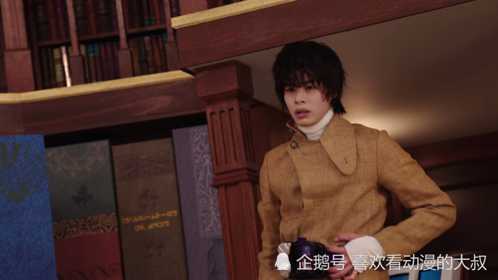 假面骑士圣刃:贤人化身奇异博士,暗黑剑的力量竟然像是无限宝石