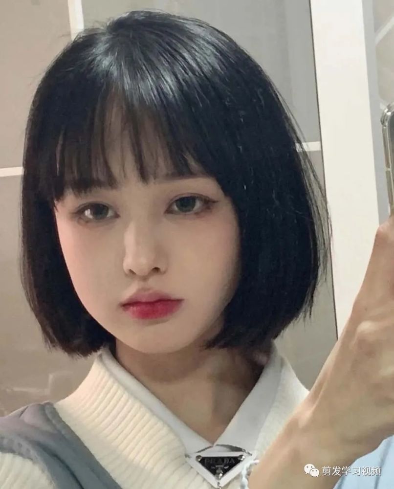 "剪短发,甜甜甜……"
