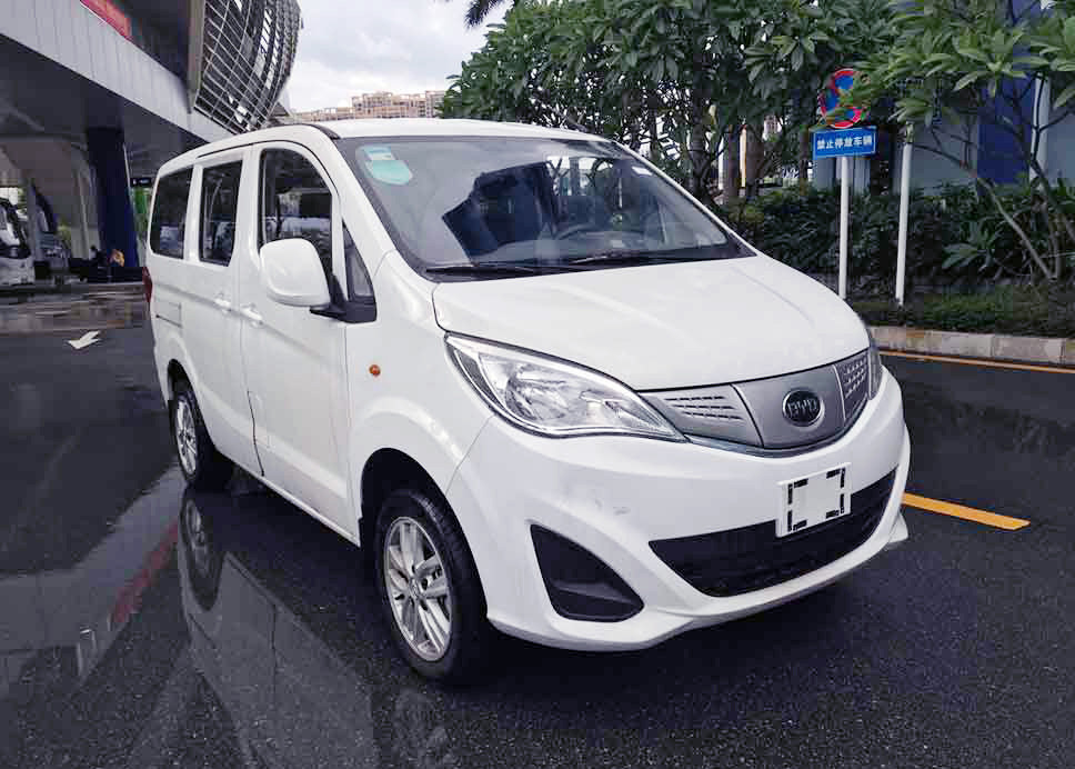 比亚迪mpv新车曝光侧滑门578座都有能上绿牌