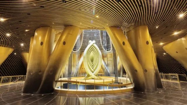 上海慧眼俯瞰大城大楼内外上海的一天