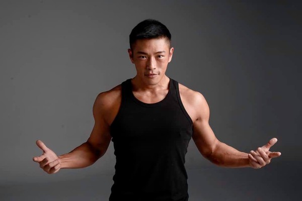 知名演员黄民安猝逝,尸检结果曝光死因,妻子悲痛受访透露抢救过程