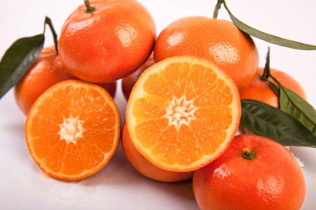 它被喻为柑中新贵皮薄多汁无核甘甜解油腻广西桂林珍珠柑