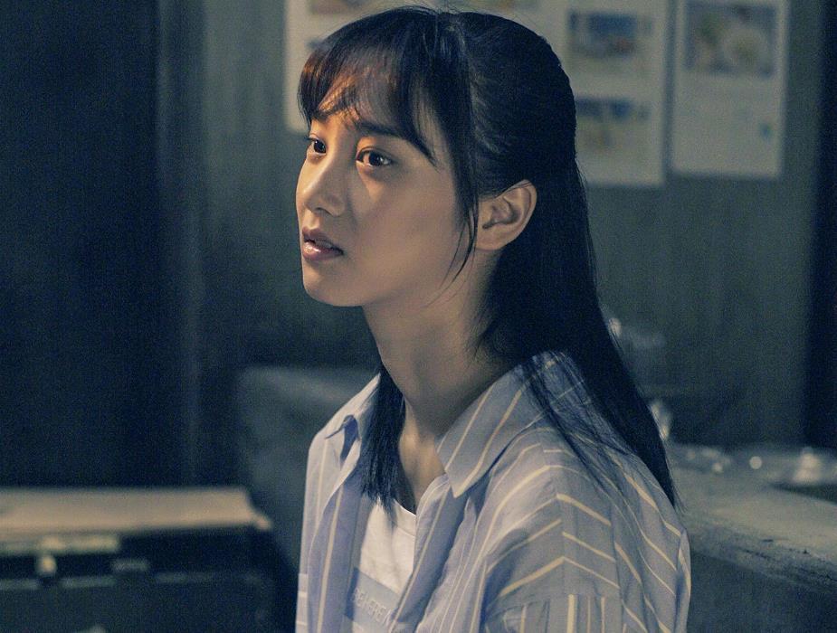 钱小蝶的目的很简单,只要她故意输了比赛就可以把肖金诚的钱败光了