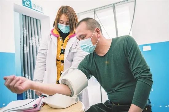 官方发布 村卫生室 升级 为诊所 村医自主运营 腾讯新闻