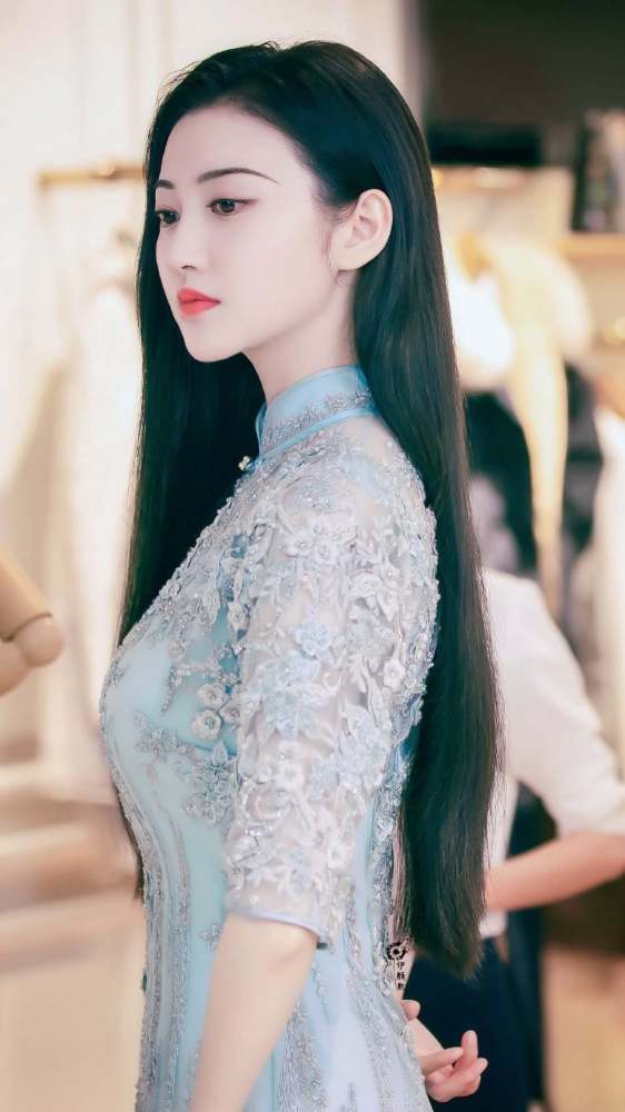 司藤中式美人惊艳颠覆皮包骨美景甜一己之力拉回内娱审美