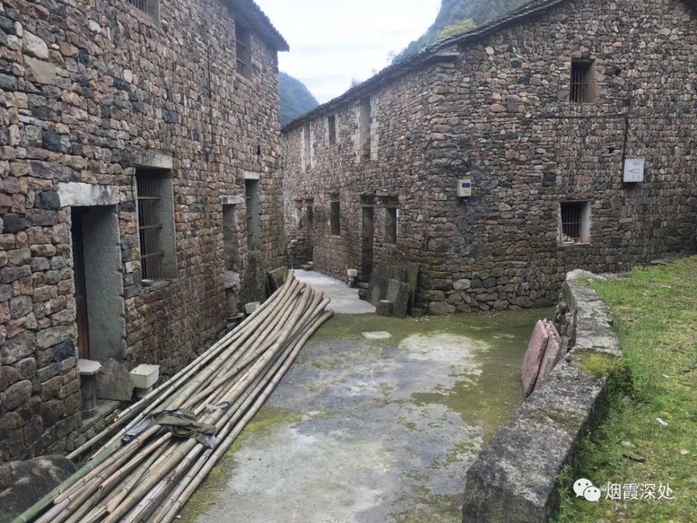 原始森林里的石头古村仙居县淡竹乡油溪村古村行078