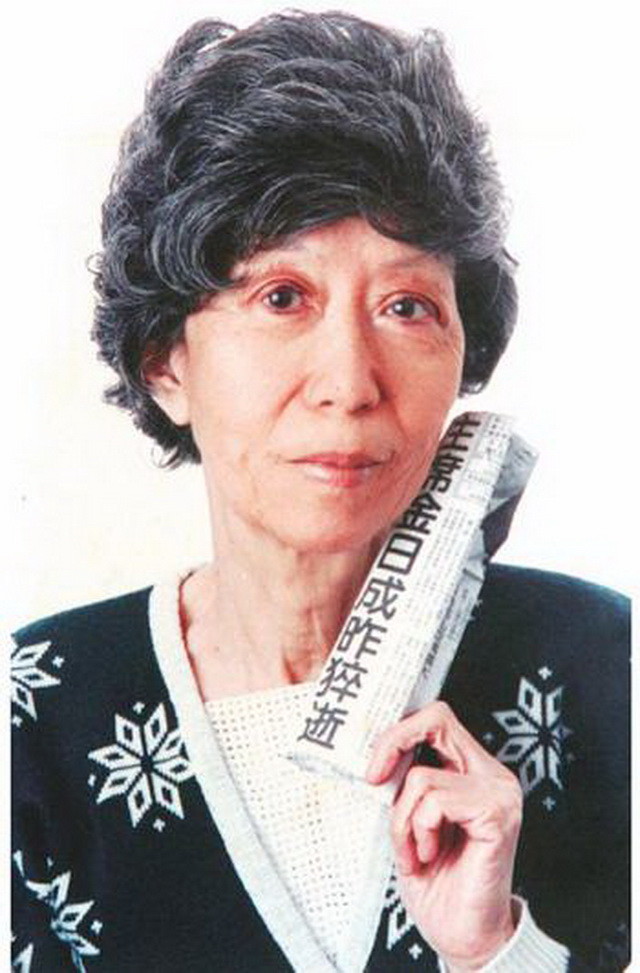 张爱玲生平照片大全晚年潦倒死后一星期才被发现自嘲活得像流浪狗