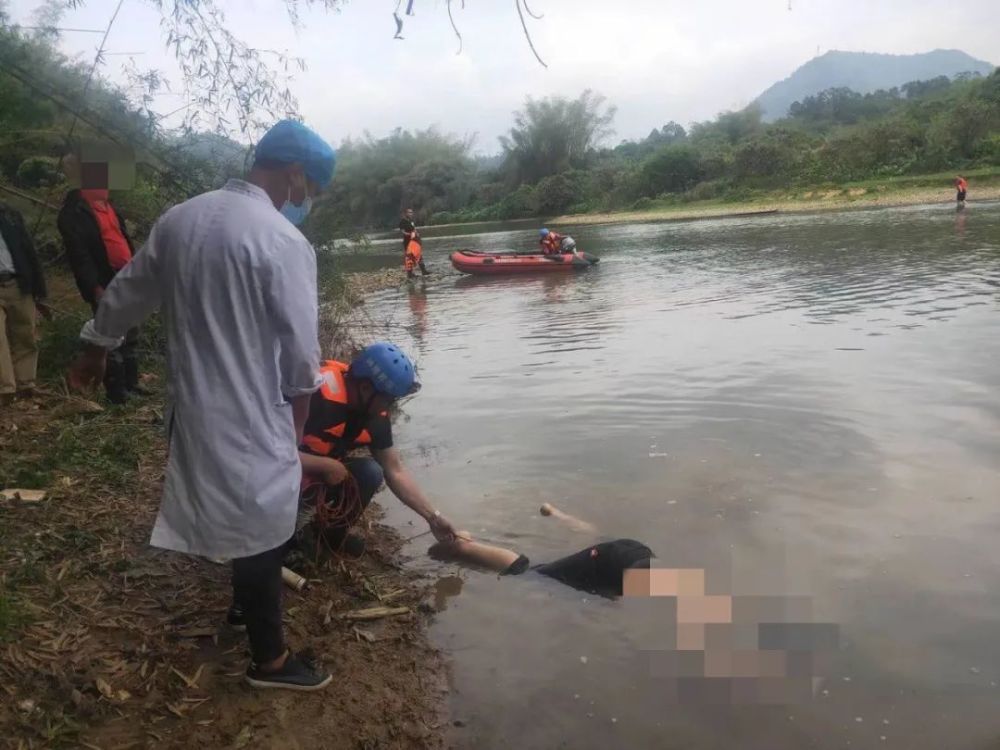 阳春三甲一个13岁少年溺水,已经打捞上来_腾讯新闻