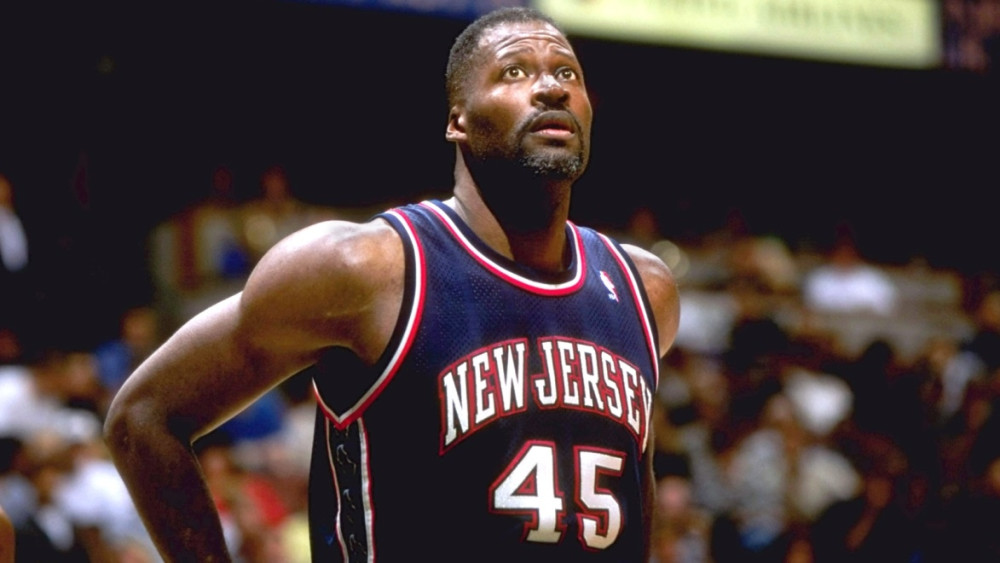 "孤独勇士"摩西-马龙,19年的nba生涯,他一共赚到多少薪金?