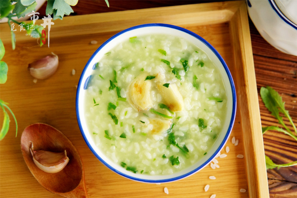 春天到了,荠菜和大蒜煮粥是绝配,早餐常喝,很多人不知道有啥用_腾讯新