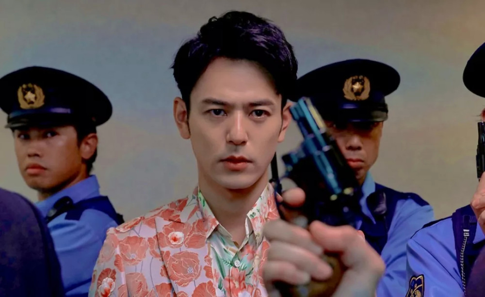 看过《唐探3》的集美,应该都领略过"东京花蝴蝶"野田昊的魅力了吧?