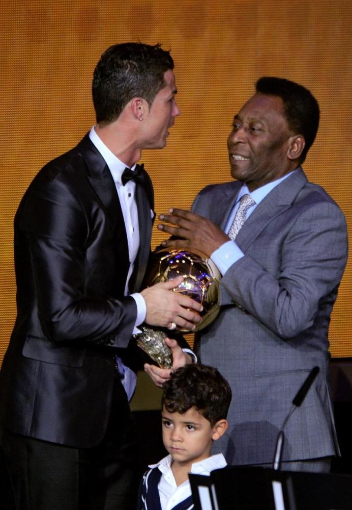 770球伟大进球纪录诞生c罗贝利惺惺相惜